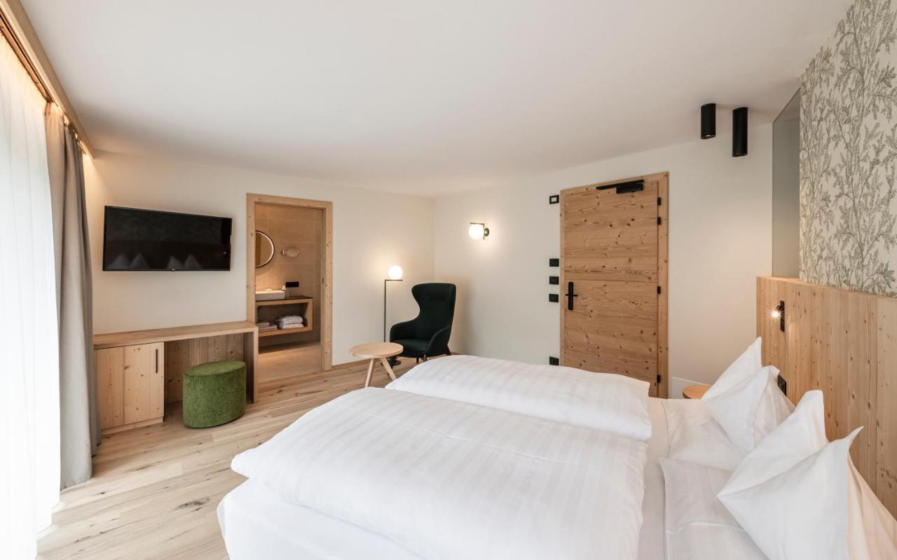 Stoa - Elegant & Romantic Guest House - "Adults Only" San Vigilio Di Marebbe Exterior photo