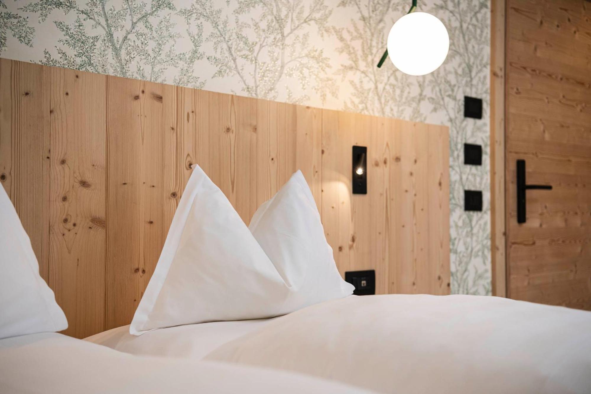 Stoa - Elegant & Romantic Guest House - "Adults Only" San Vigilio Di Marebbe Room photo